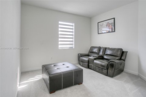 Adosado en venta en Miami, Florida, 3 dormitorios, 168.34 m2 № 1999465 - foto 8