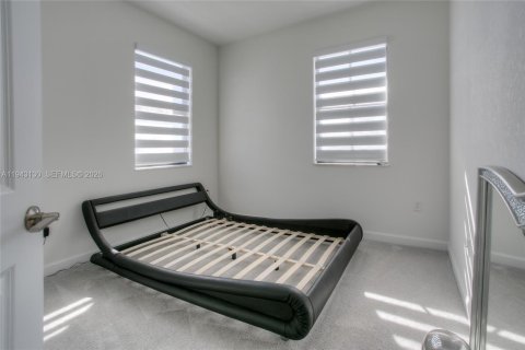 Adosado en venta en Miami, Florida, 3 dormitorios, 168.34 m2 № 1999465 - foto 13