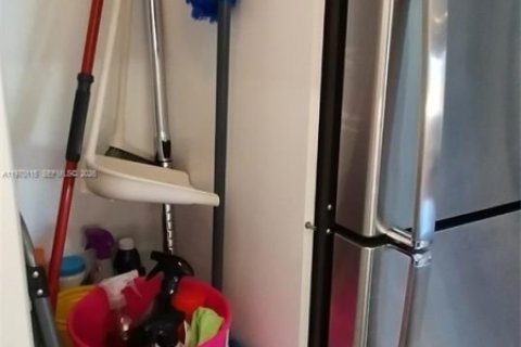 Condo in Fort Lauderdale, Florida, 2 bedrooms № 2030835 - photo 14