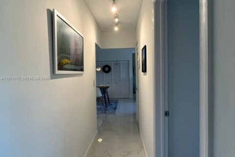 Condo in Fort Lauderdale, Florida, 2 bedrooms № 2030835 - photo 28