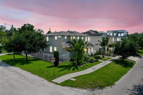 Casa en venta en Tampa, Florida, 3 dormitorios, 175.59 m2 № 2385651 - foto 17