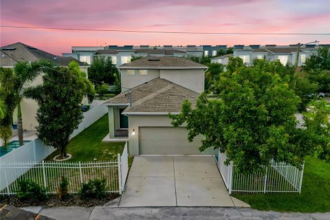 Casa en venta en Tampa, Florida, 3 dormitorios, 175.59 m2 № 2385651 - foto 27
