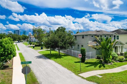 Casa en venta en Tampa, Florida, 3 dormitorios, 175.59 m2 № 2385651 - foto 29