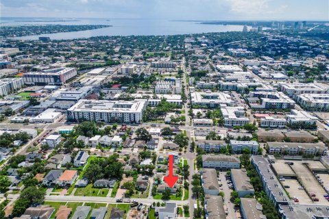 Casa en venta en Tampa, Florida, 3 dormitorios, 175.59 m2 № 2385651 - foto 18