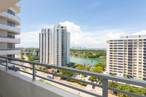 Copropriété à vendre à Miami Beach, Floride: 2 chambres, 97.36 m2 № 2022640 - photo 29