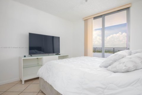 Copropriété à vendre à Miami Beach, Floride: 2 chambres, 97.36 m2 № 2022640 - photo 14