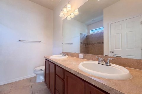 House in Riverview, Florida 3 bedrooms, 144.09 sq.m. № 2403645 - photo 10