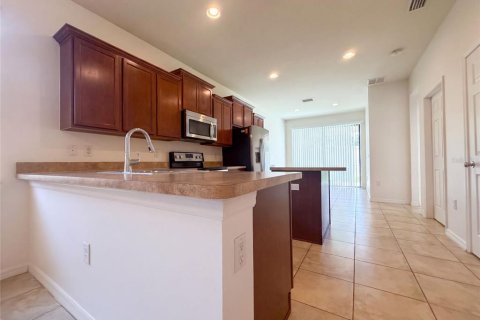 House in Riverview, Florida 3 bedrooms, 144.09 sq.m. № 2403645 - photo 2
