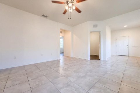 House in Riverview, Florida 3 bedrooms, 144.09 sq.m. № 2403645 - photo 3