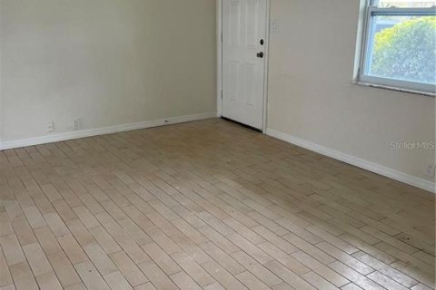 Villa ou maison à louer à Holiday, Floride: 3 chambres, 93.27 m2 № 2433480 - photo 2