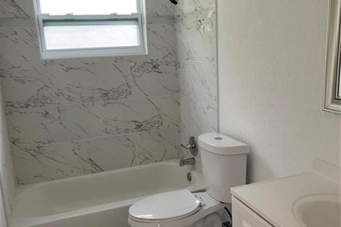 Villa ou maison à louer à Holiday, Floride: 3 chambres, 93.27 m2 № 2433480 - photo 5