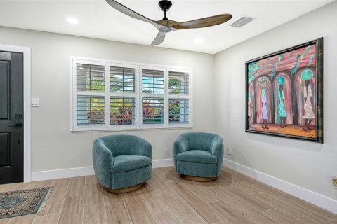 House in Longboat Key, Florida 3 bedrooms, 195.75 sq.m. № 2200112 - photo 22
