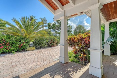 House in Longboat Key, Florida 3 bedrooms, 195.75 sq.m. № 2200112 - photo 7