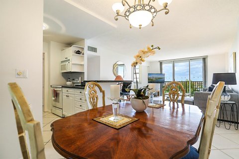Condo in Boca Raton, Florida, 2 bedrooms  № 2392944 - photo 14
