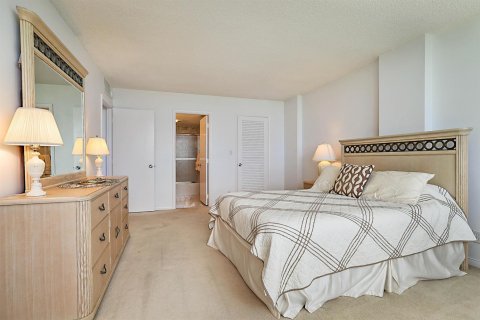 Condo in Boca Raton, Florida, 2 bedrooms  № 2392944 - photo 23