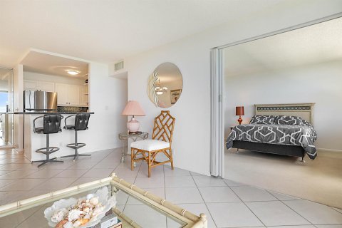 Condo in Boca Raton, Florida, 2 bedrooms  № 2392944 - photo 20