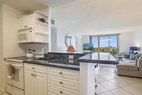 Condo in Boca Raton, Florida, 2 bedrooms  № 2392944 - photo 7