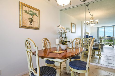 Condo in Boca Raton, Florida, 2 bedrooms  № 2392944 - photo 13