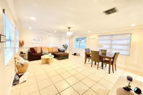 Villa ou maison à louer à Hollywood, Floride: 3 chambres, 119.66 m2 № 1842746 - photo 8