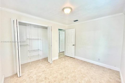 Villa ou maison à louer à Hollywood, Floride: 3 chambres, 119.66 m2 № 1842746 - photo 12