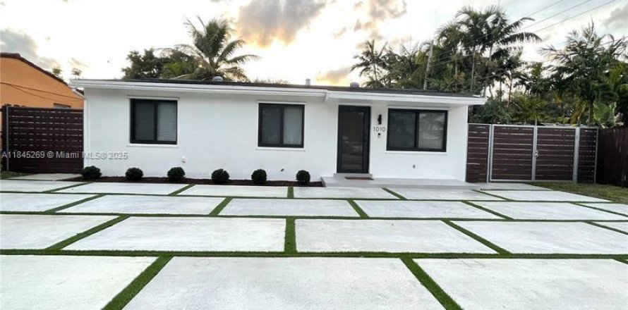 Casa en Hollywood, Florida 3 dormitorios, 119.66 m2 № 1842746