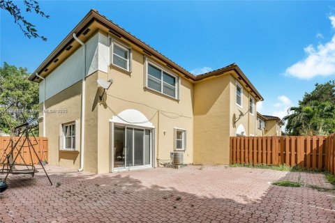 Townhouse in Miramar, Florida 3 bedrooms, 148.74 sq.m. № 1788324 - photo 22