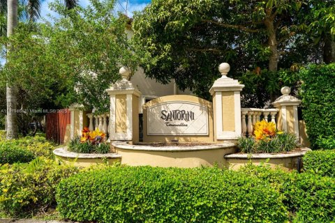 Townhouse in Miramar, Florida 3 bedrooms, 148.74 sq.m. № 1788324 - photo 1