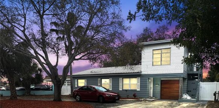 Villa ou maison à Saint Petersburg, Floride 4 chambres, 139.54 m2 № 1913217