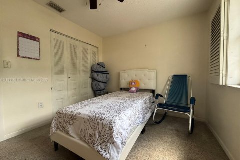 Casa en venta en Miami, Florida, 4 dormitorios, 173.73 m2 № 1945836 - foto 19