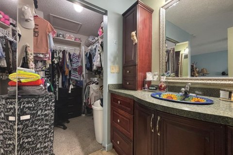 Casa en venta en Miami, Florida, 4 dormitorios, 173.73 m2 № 1945836 - foto 28