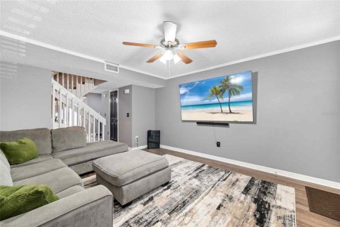 Townhouse in Palm Harbor, Florida 2 bedrooms, 107.86 sq.m. № 1795900 - photo 10