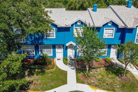 Townhouse in Palm Harbor, Florida 2 bedrooms, 107.86 sq.m. № 1795900 - photo 1