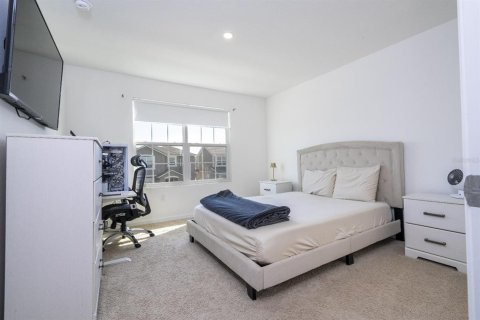 Casa en venta en Kissimmee, Florida, 5 dormitorios, 260.68 m2 № 1554721 - foto 27