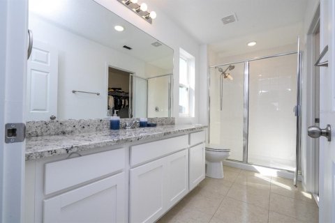 Casa en venta en Kissimmee, Florida, 5 dormitorios, 260.68 m2 № 1554721 - foto 30