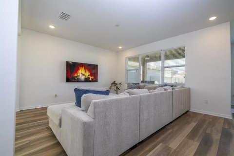 Casa en venta en Kissimmee, Florida, 5 dormitorios, 260.68 m2 № 1554721 - foto 18