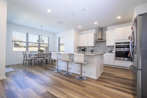 Casa en venta en Kissimmee, Florida, 5 dormitorios, 260.68 m2 № 1554721 - foto 12