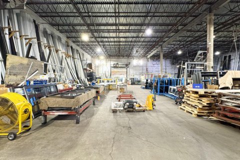 Commercial property in Hialeah, Florida № 1988266 - photo 16