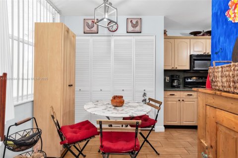 Condominio en venta en Sunrise, Florida, 3 dormitorios, 136.57 m2 № 1986463 - foto 17