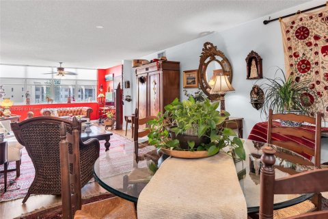 Condominio en venta en Sunrise, Florida, 3 dormitorios, 136.57 m2 № 1986463 - foto 4