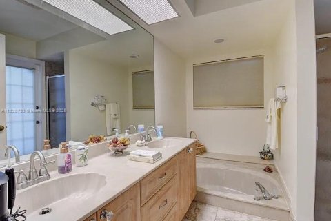 Casa en alquiler en Boca Raton, Florida, 3 dormitorios, 177.72 m2 № 1796985 - foto 5