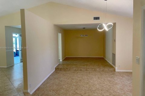 Casa en alquiler en Boca Raton, Florida, 3 dormitorios, 177.72 m2 № 1796985 - foto 7