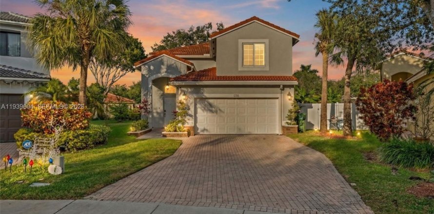 Villa ou maison à Pembroke Pines, Floride 3 chambres, 183.95 m2 № 1997836