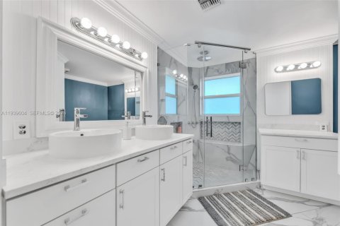 Villa ou maison à vendre à Pembroke Pines, Floride: 3 chambres, 183.95 m2 № 1997836 - photo 21