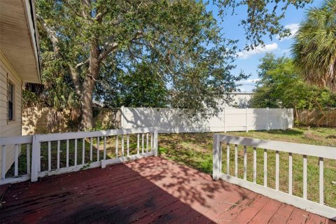 Villa ou maison à vendre à Tampa, Floride: 3 chambres, 128.76 m2 № 2294508 - photo 20