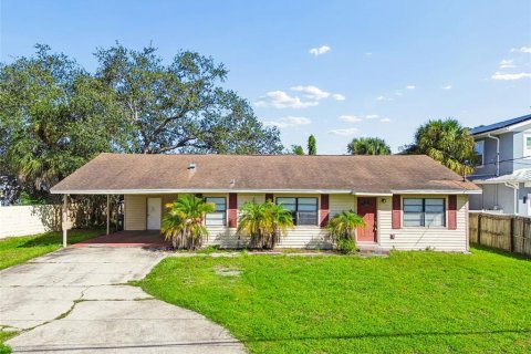 House in Tampa, Florida 3 bedrooms, 128.76 sq.m. № 2294508