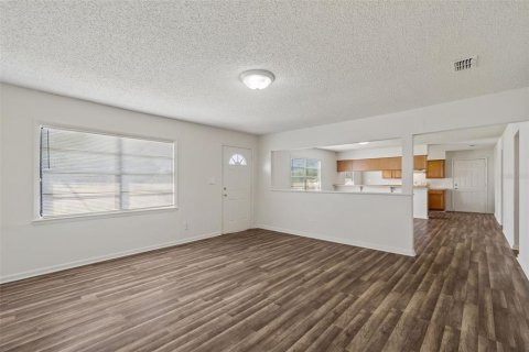Villa ou maison à vendre à Tampa, Floride: 3 chambres, 128.76 m2 № 2294508 - photo 3