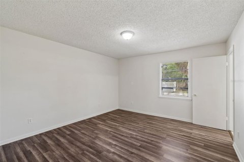Villa ou maison à vendre à Tampa, Floride: 3 chambres, 128.76 m2 № 2294508 - photo 11