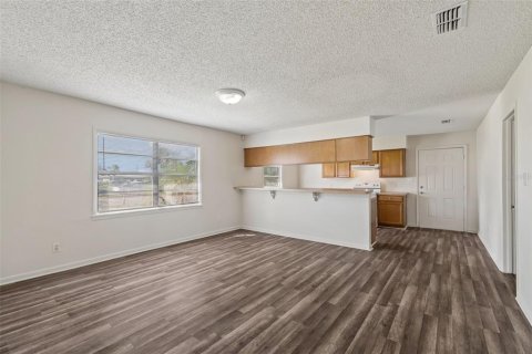 Villa ou maison à vendre à Tampa, Floride: 3 chambres, 128.76 m2 № 2294508 - photo 5