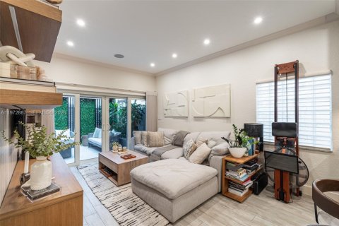 Купить виллу или дом в Майами, Флорида 3 спальни, 141.77м2, № 2033408 - фото 8