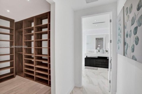 Casa en alquiler en Plantation, Florida, 9 dormitorios, 383.97 m2 № 2269227 - foto 25